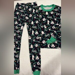 Hanna Andersson child Star Wars theme holiday Pajamas with Green Trim size 10